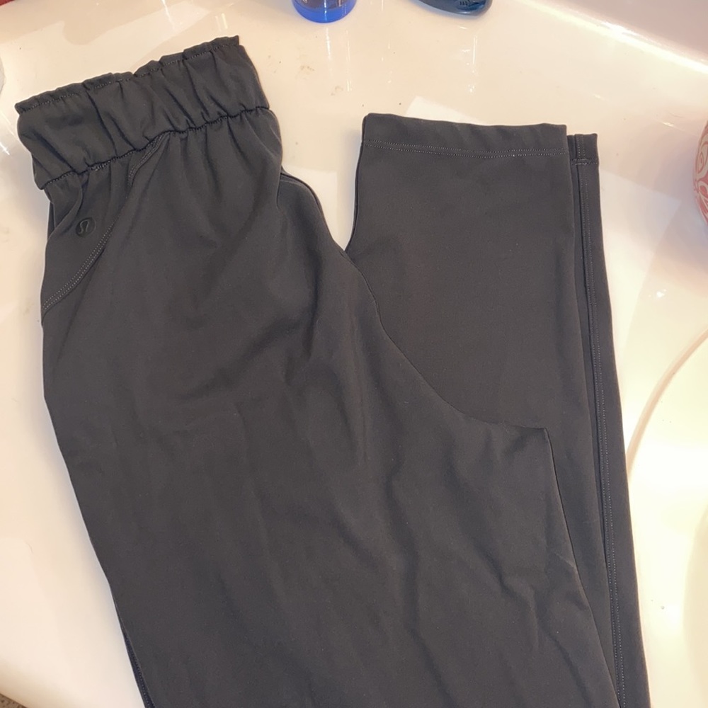 Lululemon - Picture 2 of 3